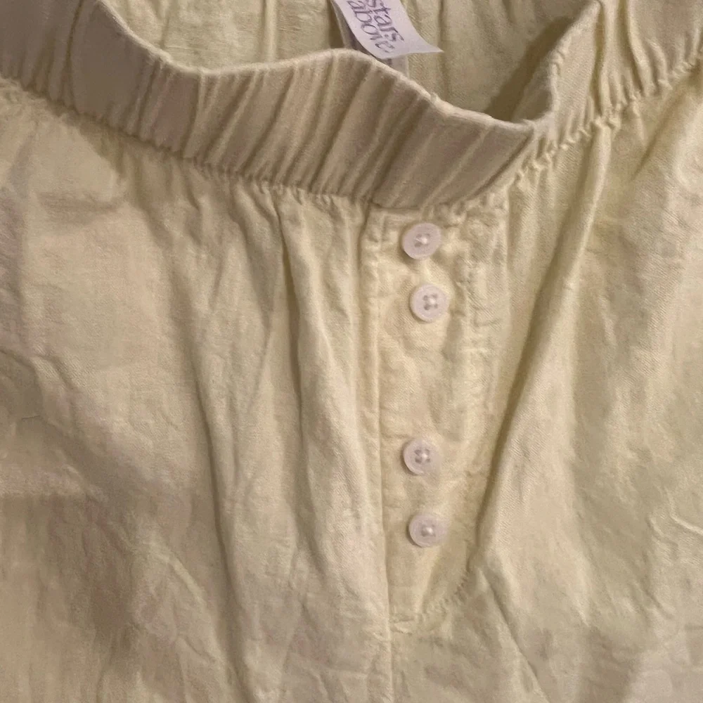 Stars above set pants and blouse - Picture 4 of 9
